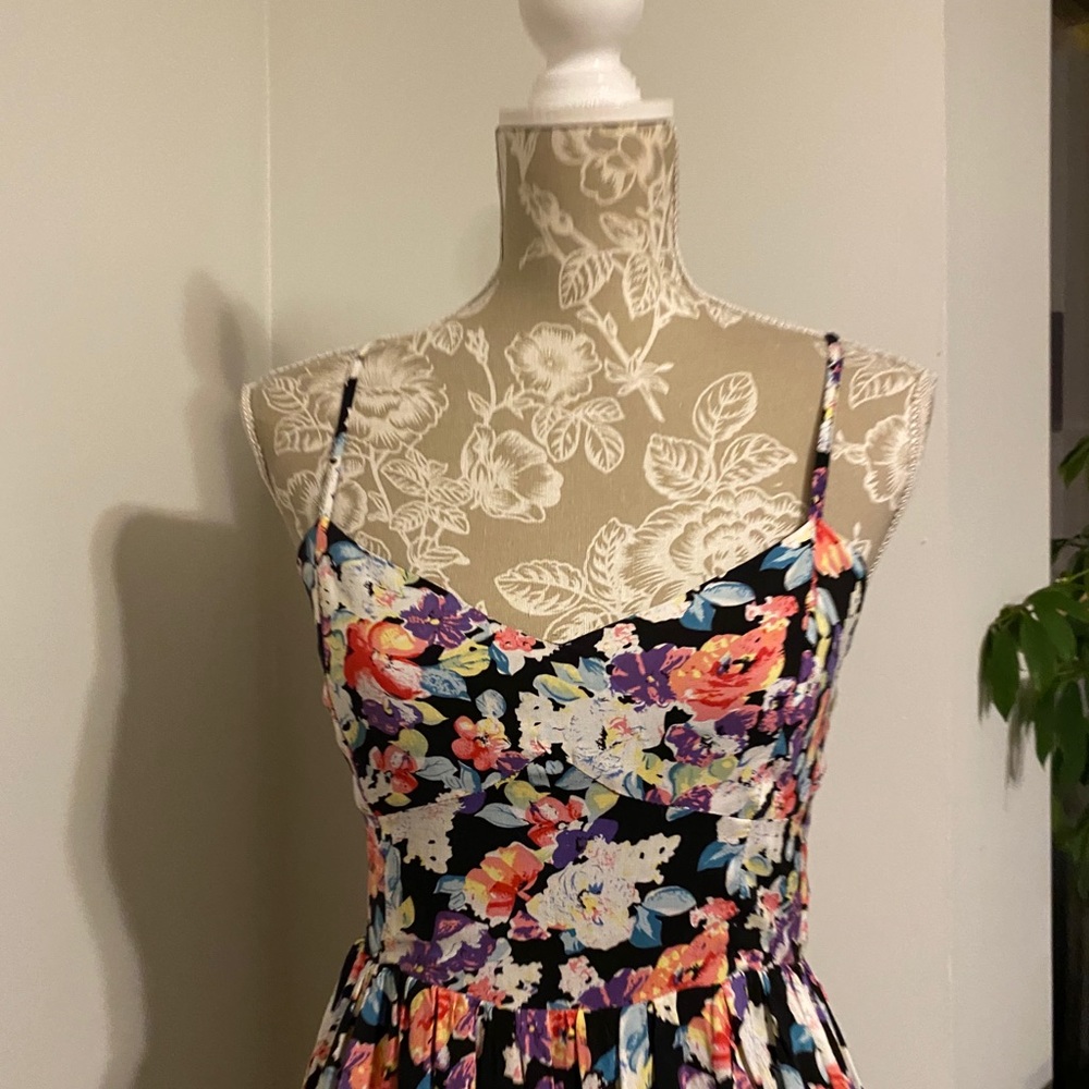 MINKPINK Black Lollie Floral Tie Back V-neck Mini - Picture 5 of 12